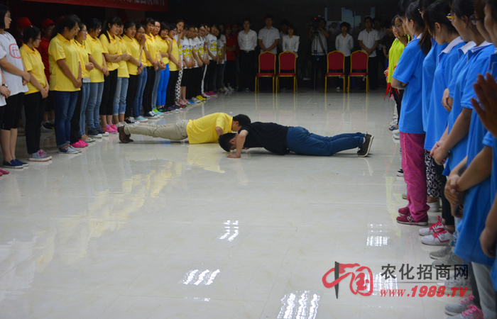 堅(jiān)持,還在路上