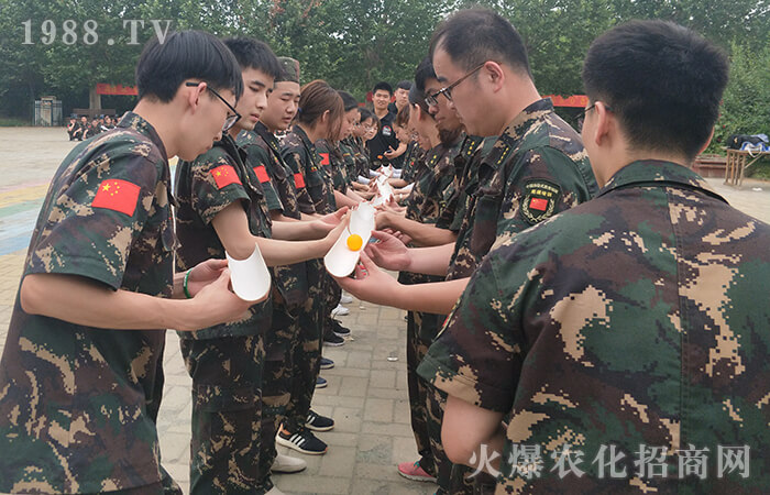 當我倒下時,我的腳在去往夢想的路上