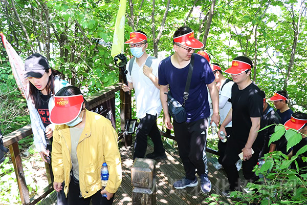 感恩 努力 學(xué)習(xí) 奮斗
